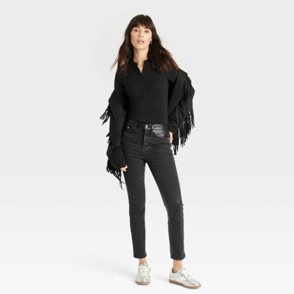 Universal Thread - Women's Mid-Rise Faux Leather 80's Slim Jeans Size 4R - Picture 1 of 10